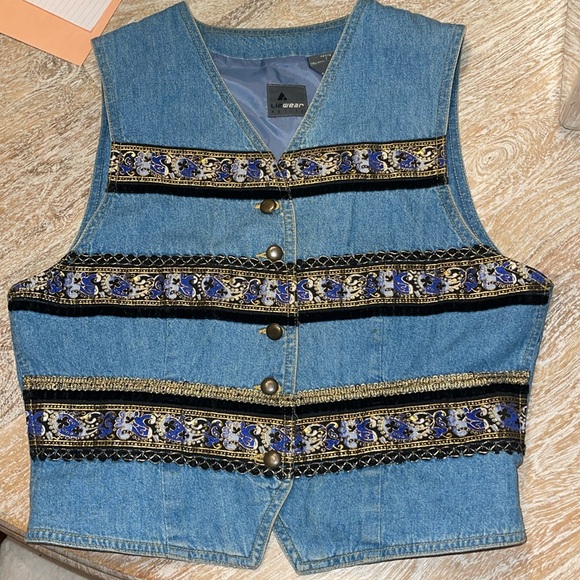 Vintage Jackets & Blazers - Vintage Liz Wear Embroidered Floral Denim Vest